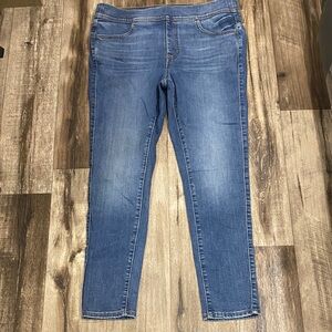 Torrid Women's Lean Jeans in Blue. Size 1R